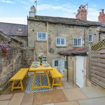 Castle Yard