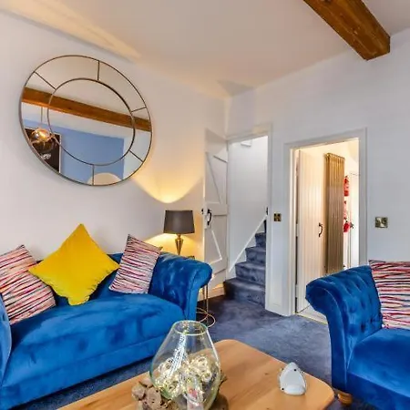 Castle Yard Knaresborough