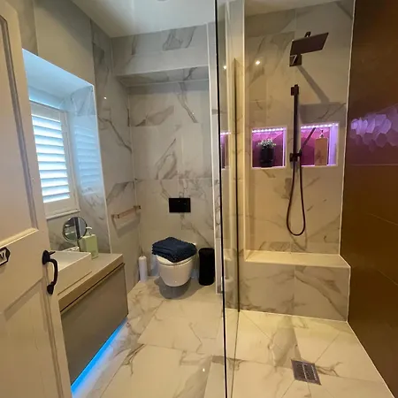 Castle Yard Knaresborough