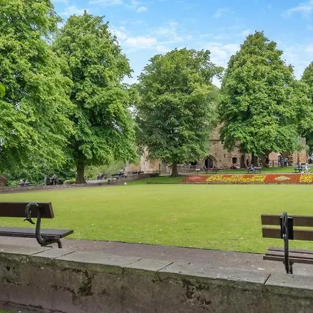 Castle Yard Knaresborough